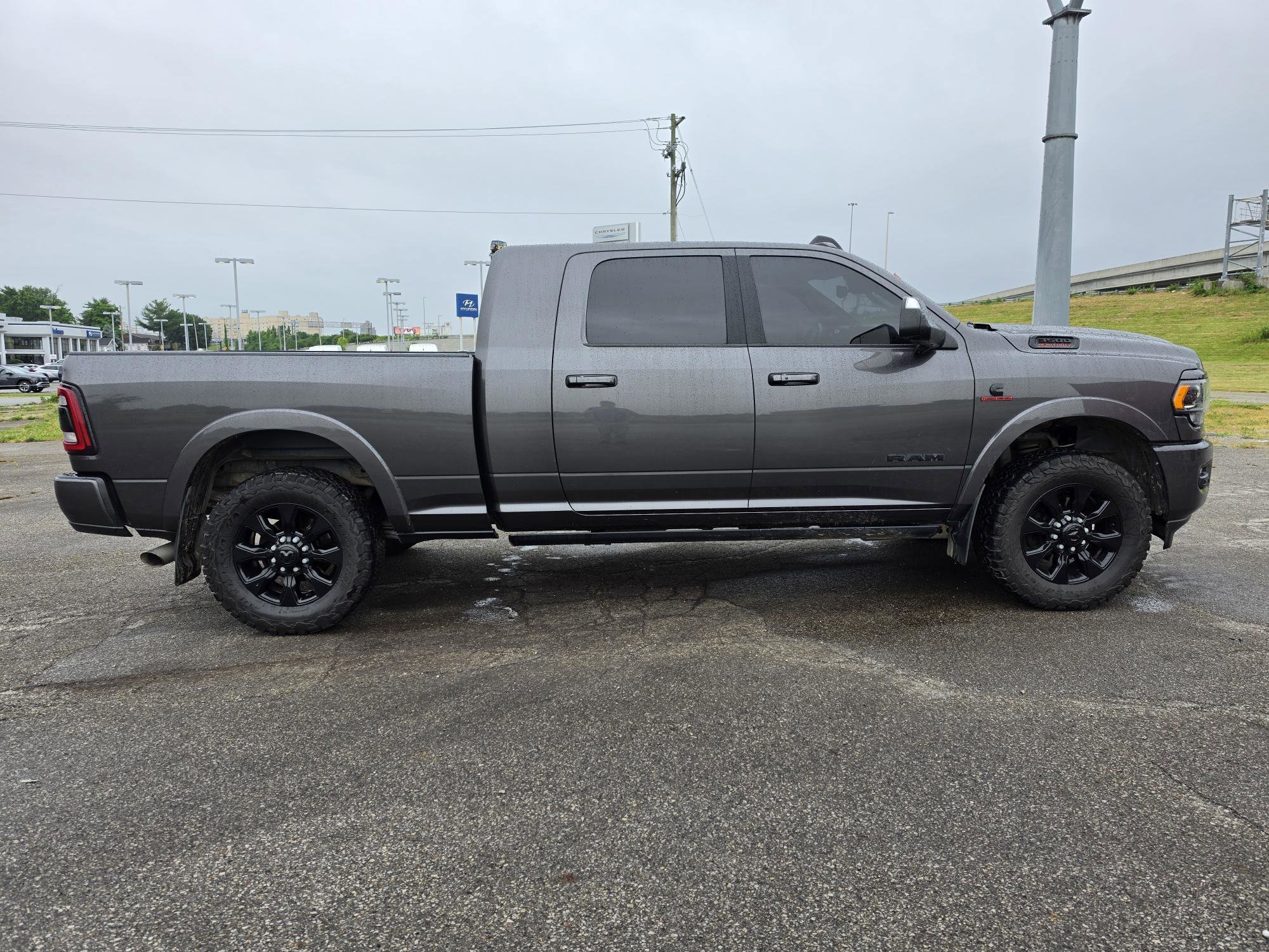 Used 2022 Granite Crystal Metallic Clearcoat Ram Limited image 2
