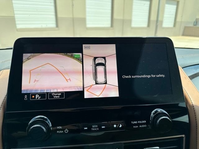 Used 2024 Black INFINITI Sensory image 13