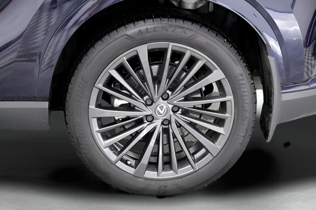 Used 2024 Mica Lexus 350 Premium image 11