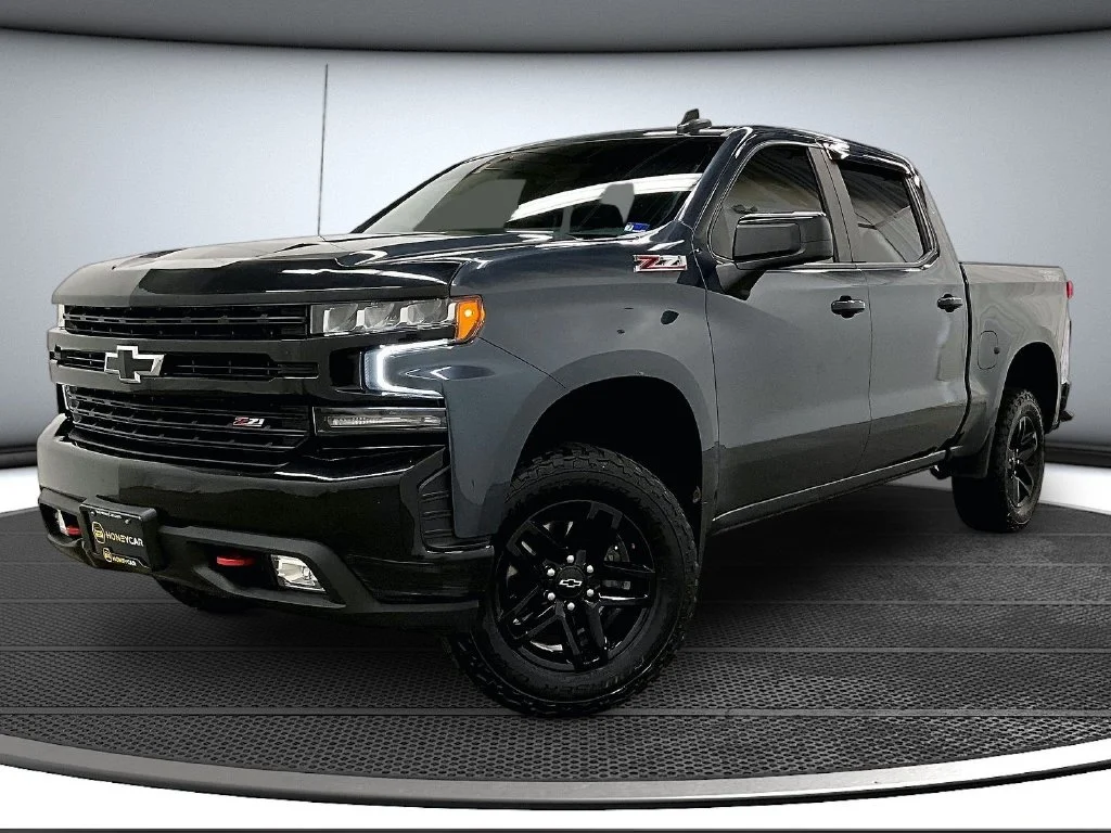 Used 2020 Gray Chevrolet LT Trail Boss image 3