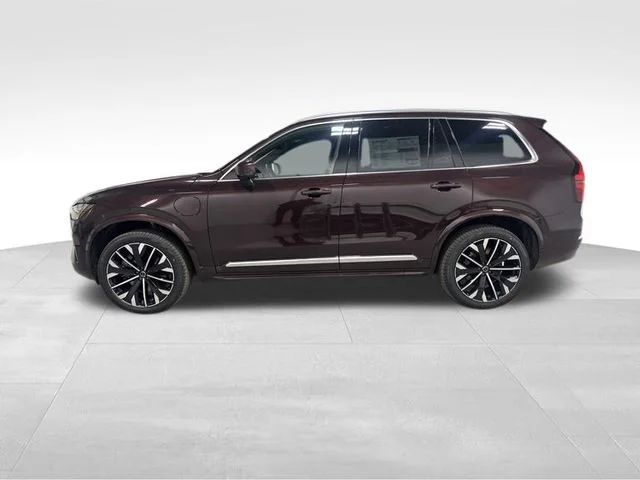 New 2026 Mulberry Red Volvo Ultra image 9