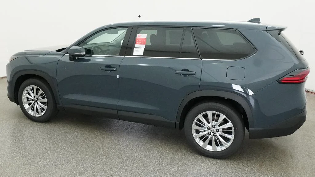 New 2026 Storm Cloud Toyota Platinum image 42