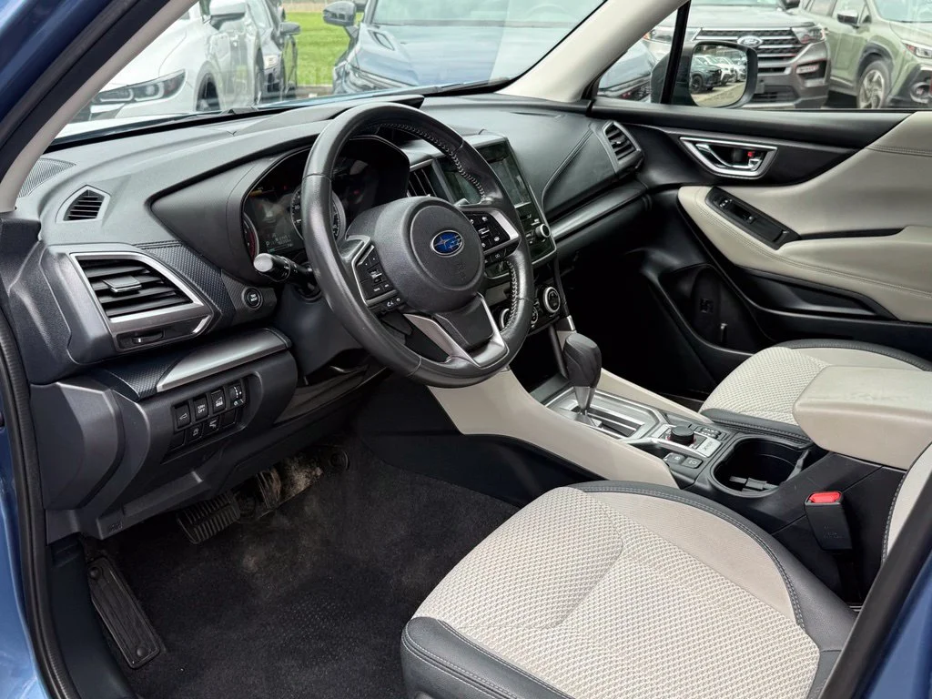 Used 2023 Horizon Blue Pearl Subaru Premium image 22