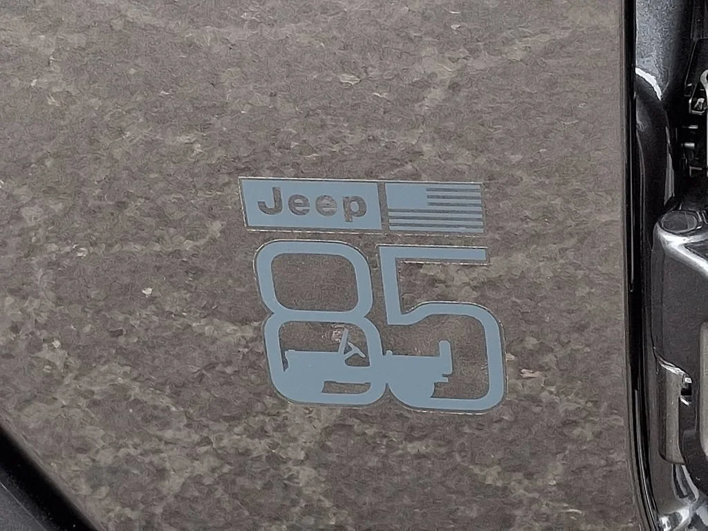 New 2026 Granite Crystal Metallic Clearcoat Jeep 85th Anniversary Edition image 20