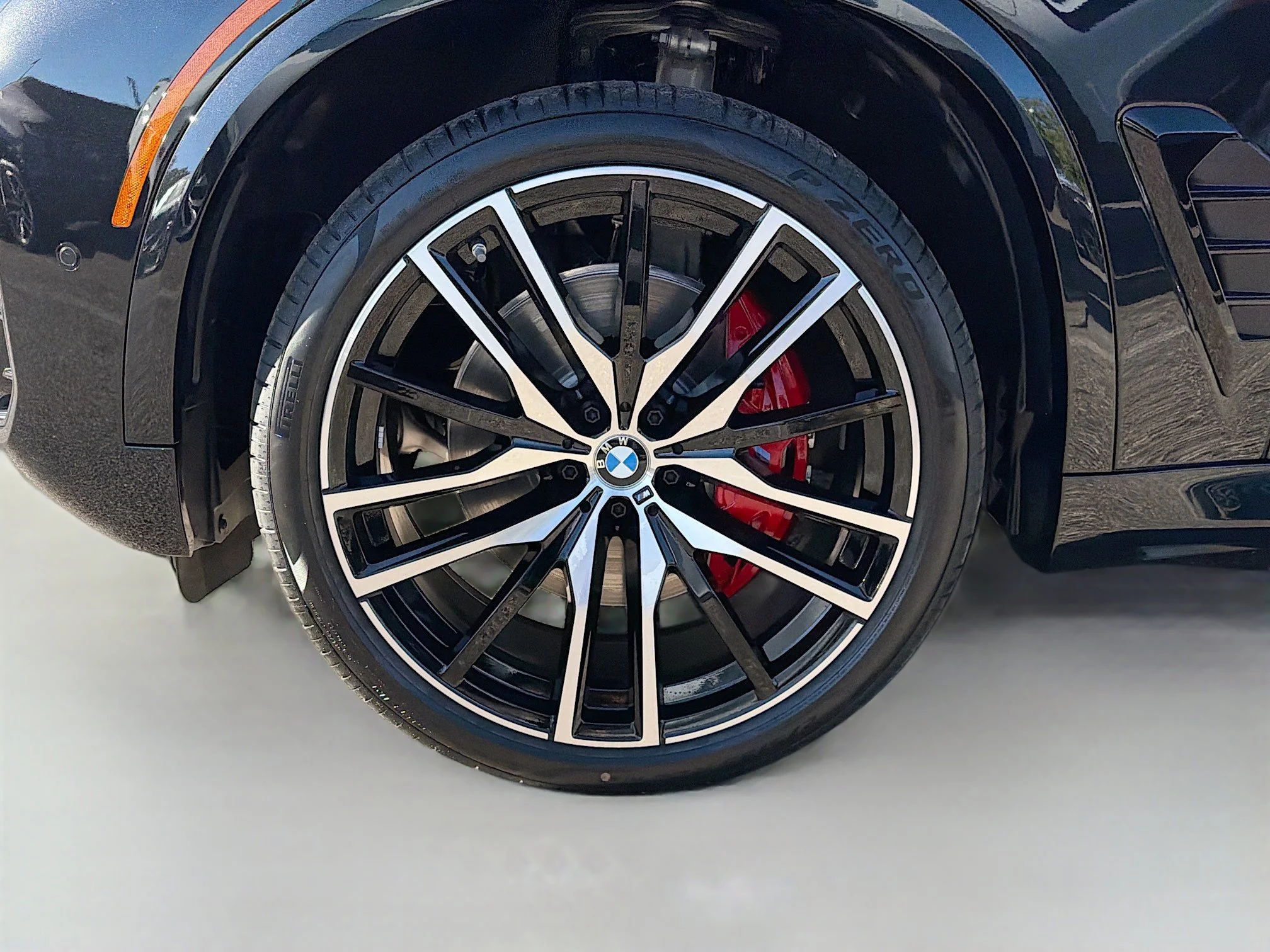 New 2026 Black Sapphire Metallic BMW xDrive40i image 41