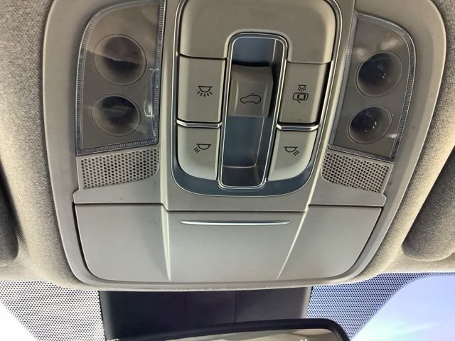 2020 Hyundai Santa Fe Limited - Photo 27