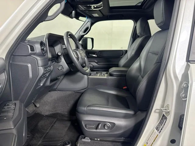Used 2024 Pearl Toyota Base image 11