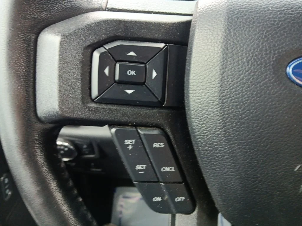 Used 2018 Shadow Black Ford XLT image 29