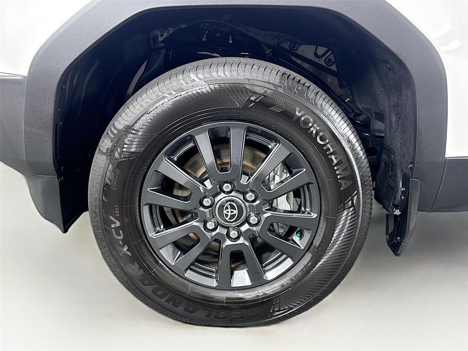 Used 2025 Ice Cap Toyota 1958 image 42