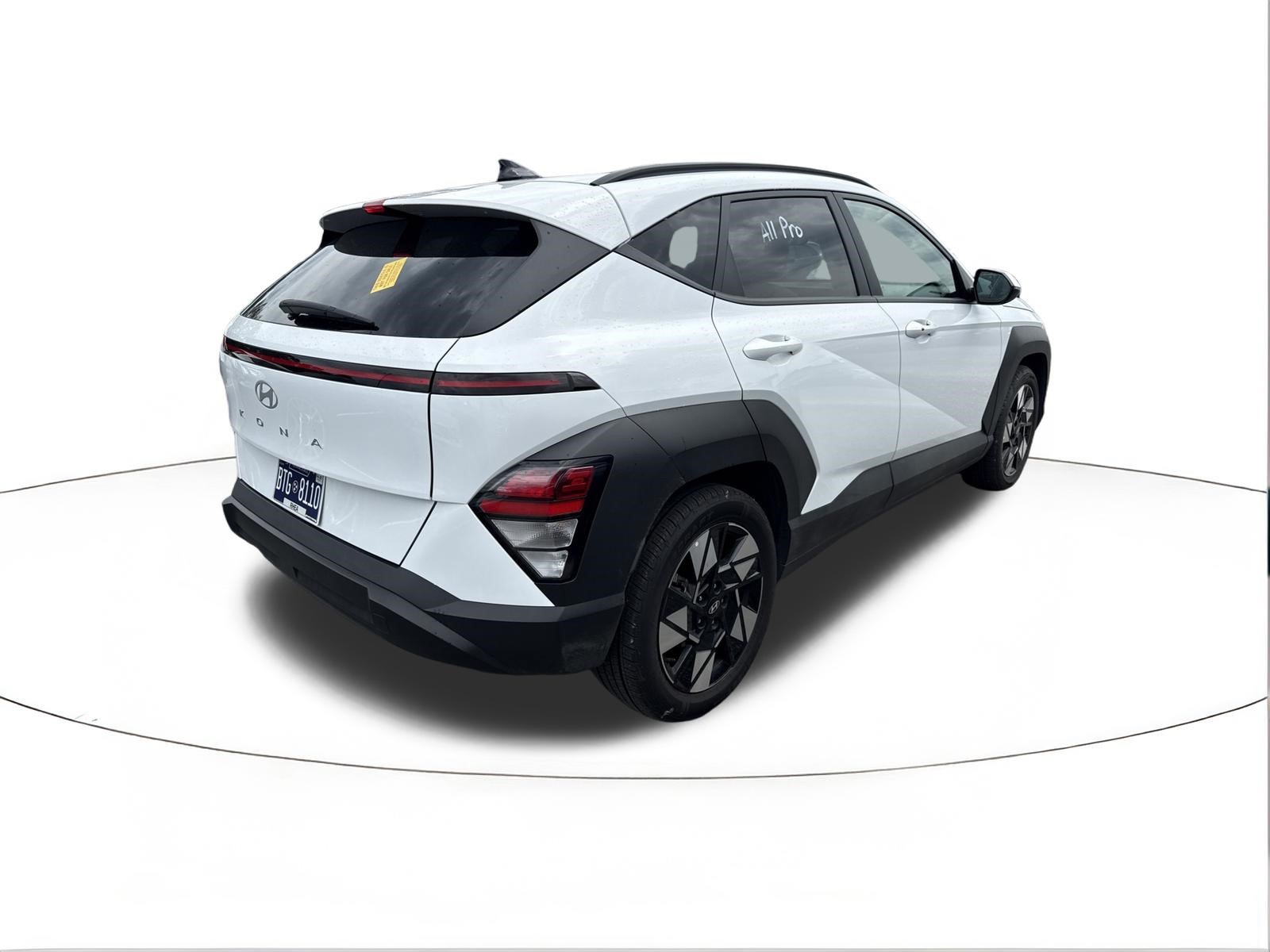 2025 Hyundai Kona SEL - Photo 2