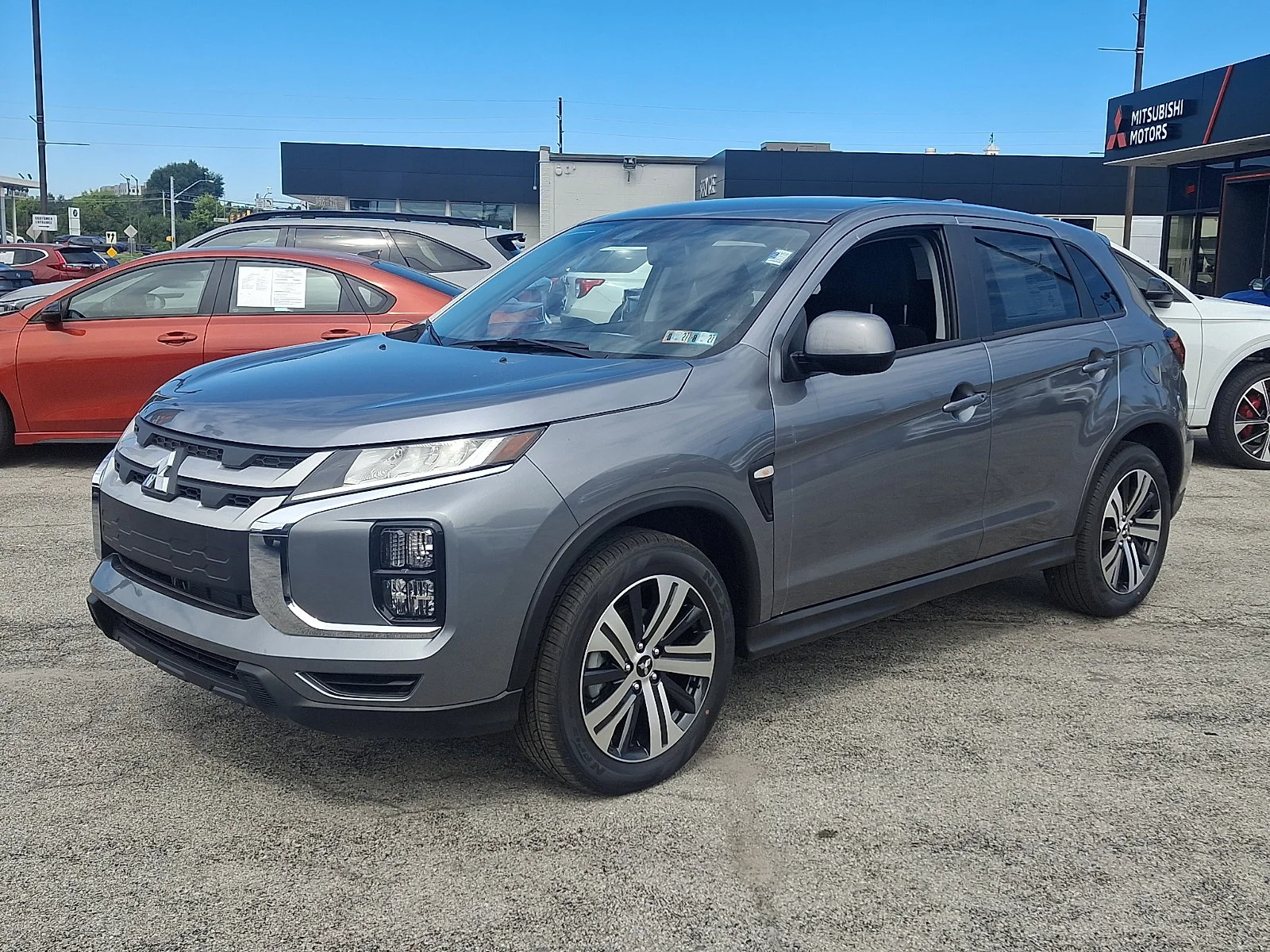 New 2027 Gray Mitsubishi 2.0 ES image 6