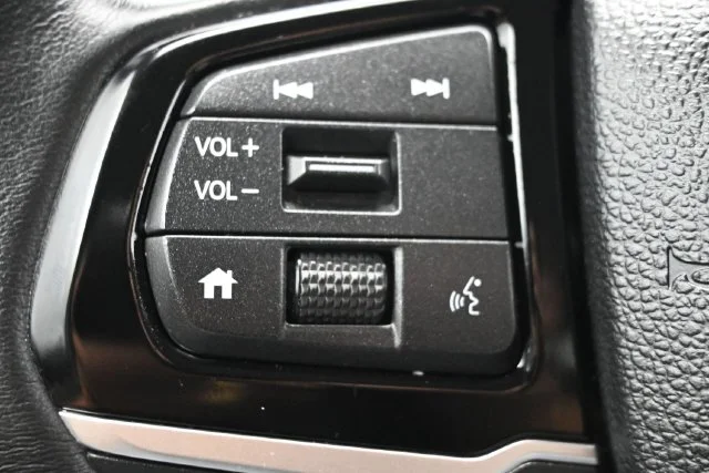 Used 2025 Gray Honda EX-L image 17
