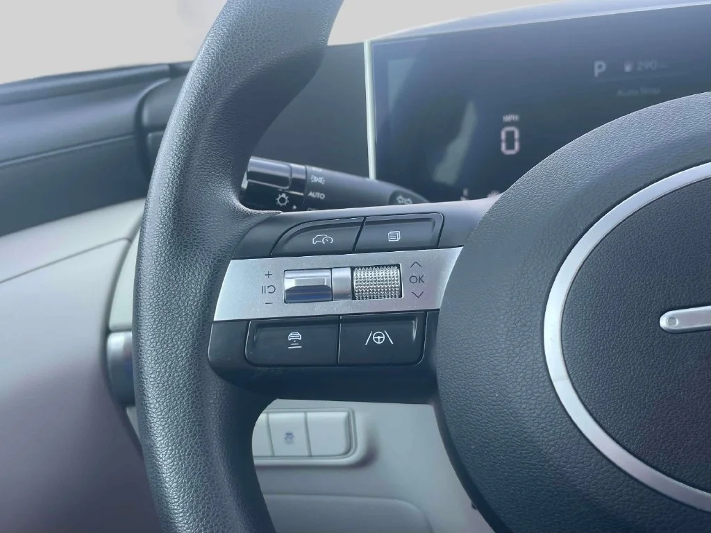 Certified Used 2025 Gray Hyundai SE image 20