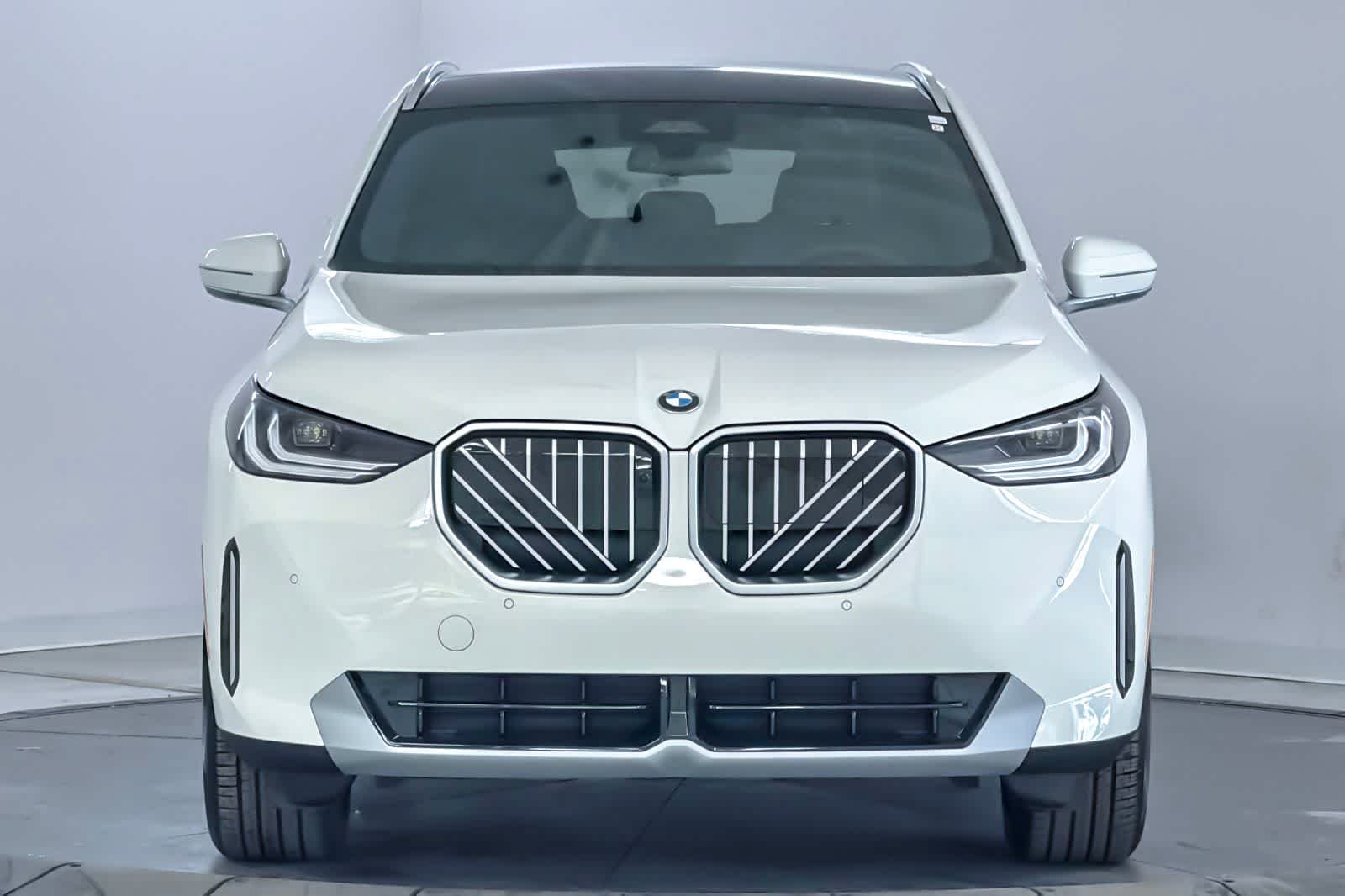 New 2026 Alpine White BMW 30 xDrive image 10