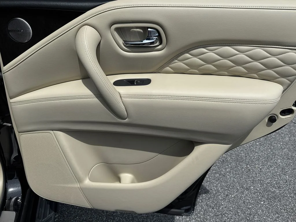 Used 2021 Black INFINITI Sensory image 18