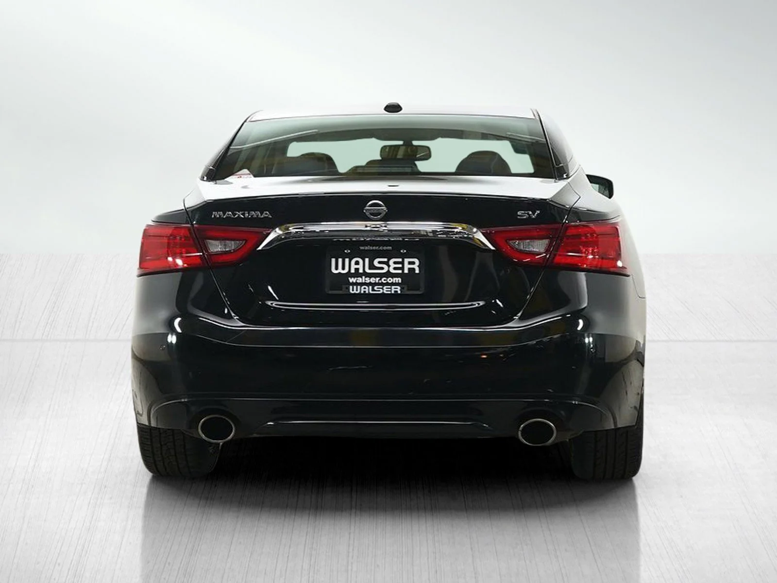Used 2017 Super Black Nissan 3.5 SV image 4