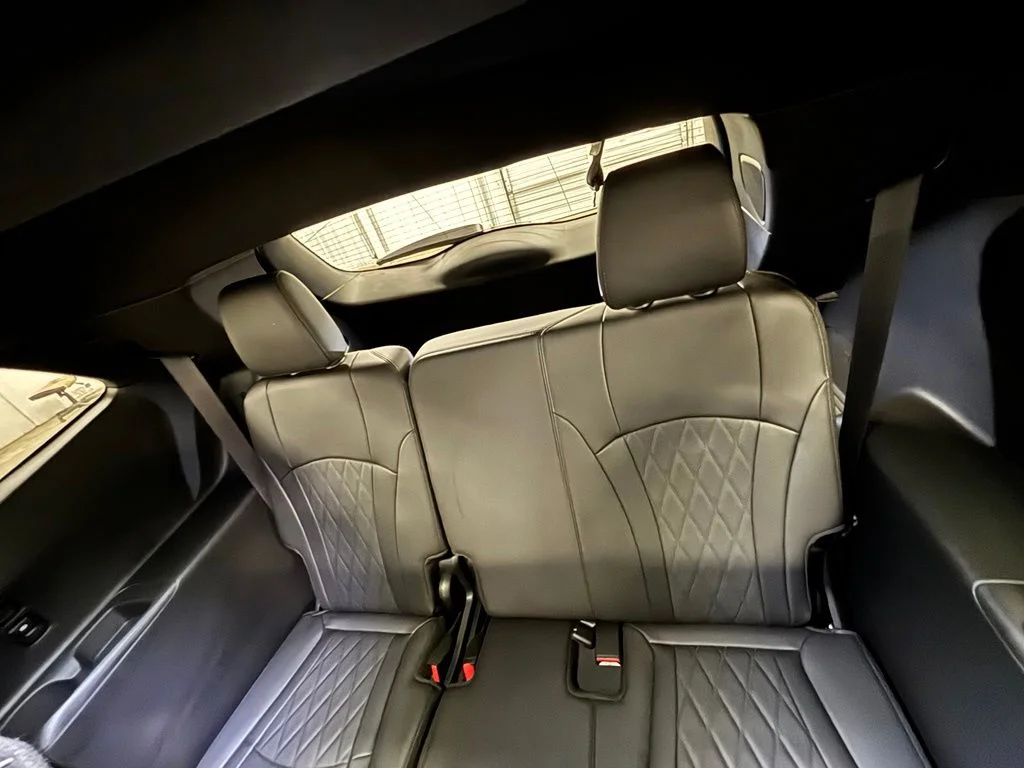 Used 2022 White Buick Avenir image 26