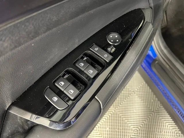 Used 2023 Sapphire Blue Kia EX image 16