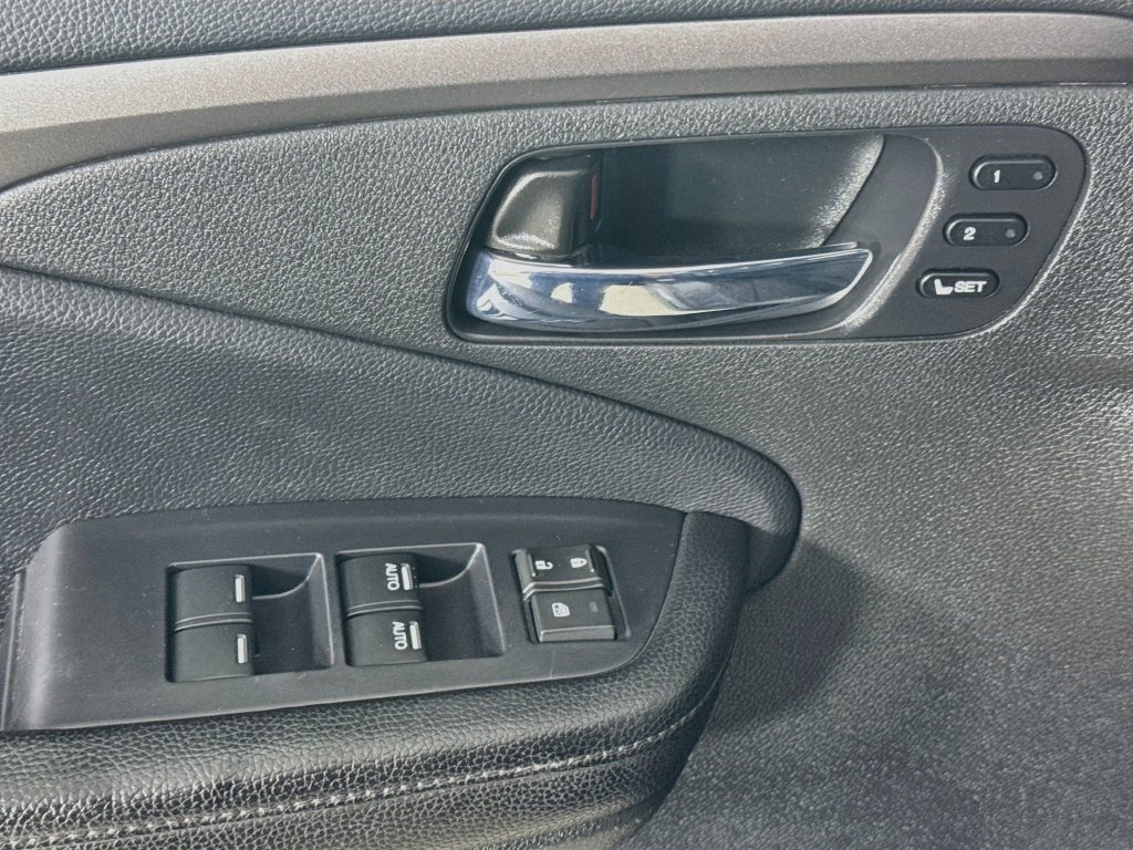 Certified Used 2019 Gray Honda EX-L image 23