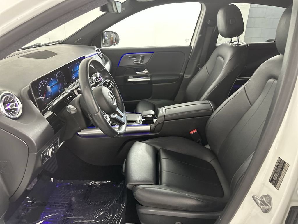Used 2021 White Mercedes-Benz GLA 250 image 21