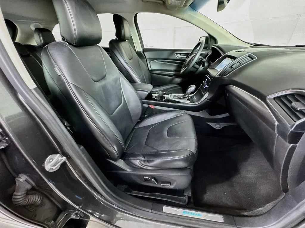 Used 2016 Gray Ford Titanium image 35