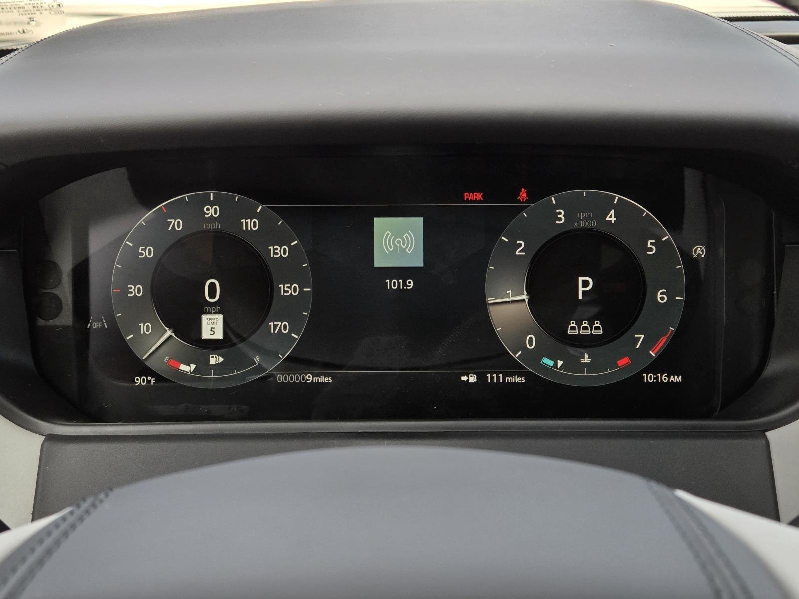 New 2026 Arroios Grey Land Rover Belgravia Edition image 18