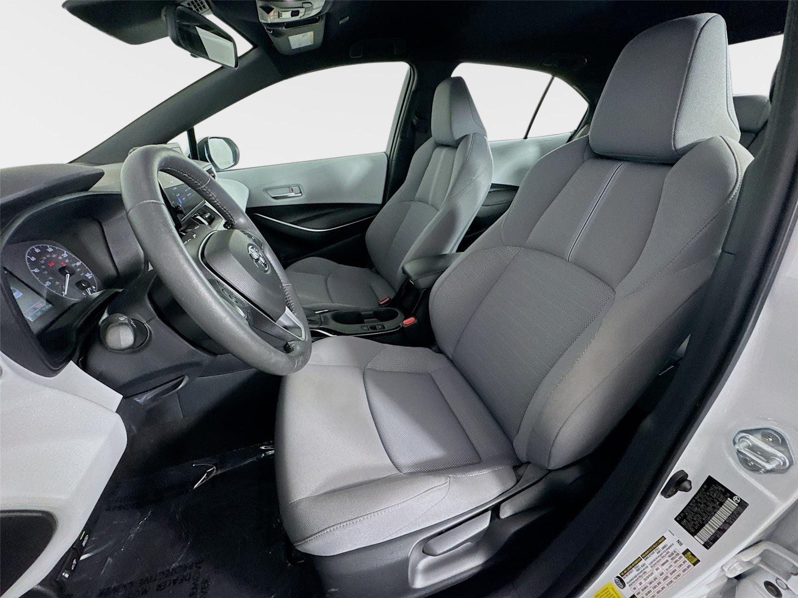 Used 2024 Ice Toyota SE image 11