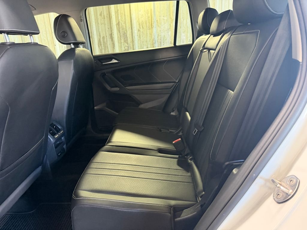 Used 2022 White Volkswagen 2.0T SE image 20
