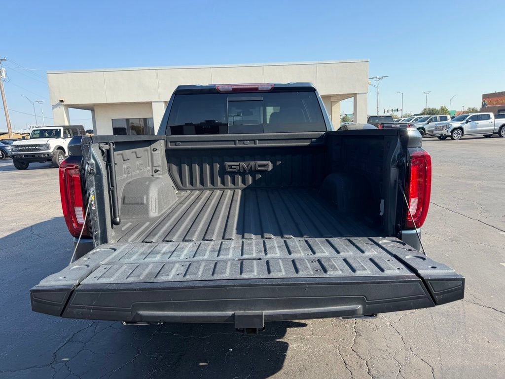 Used 2021 DARK SKY METALLIC GMC SLT image 17