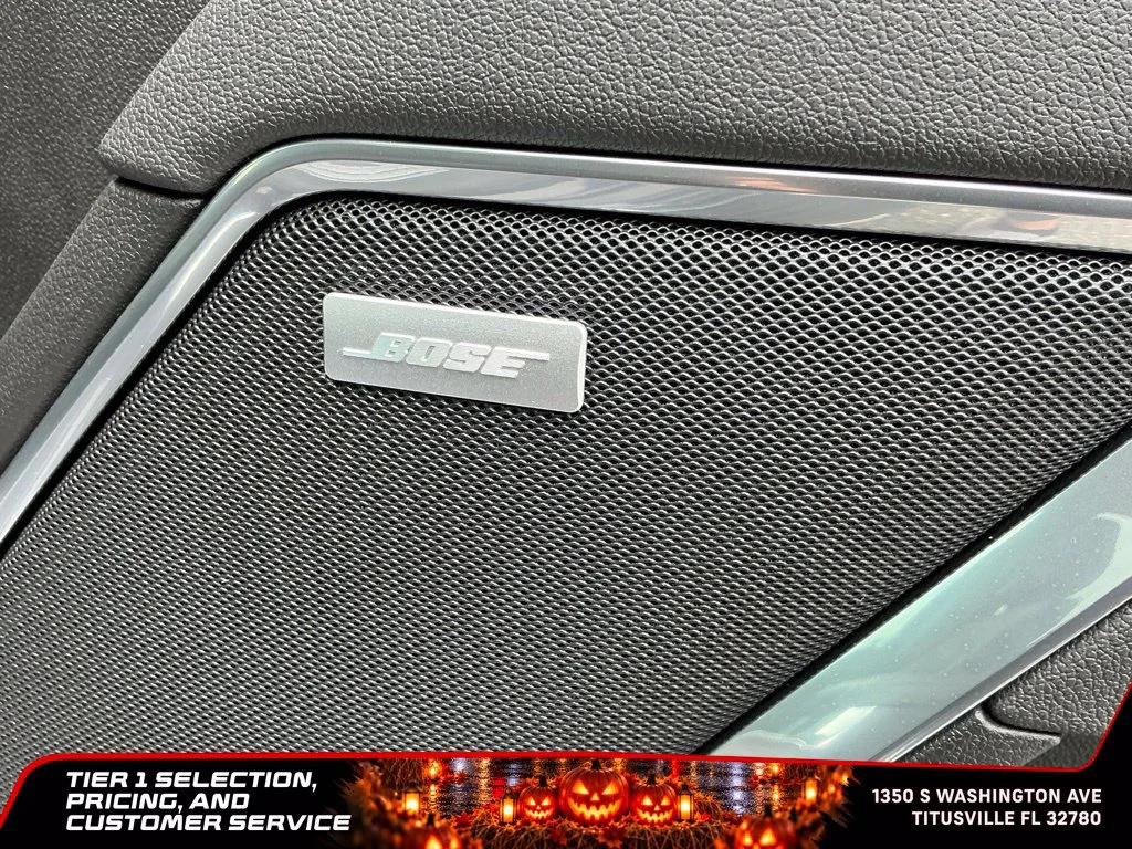 Certified Used 2025 Titanium Rush Metallic GMC SLT image 18