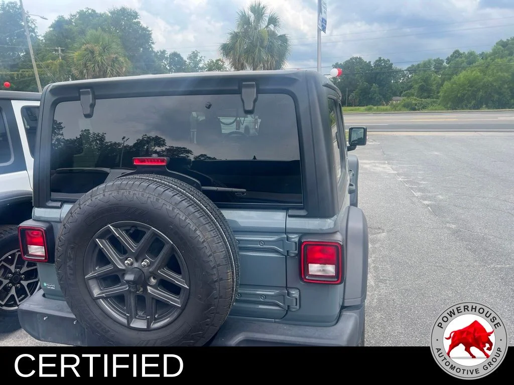 Used 2024 Gray Jeep Sport S image 6