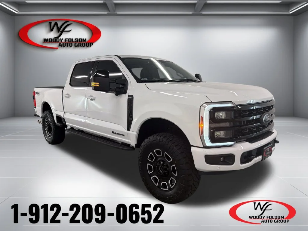 Used 2024 Oxford White Ford Lariat image 1
