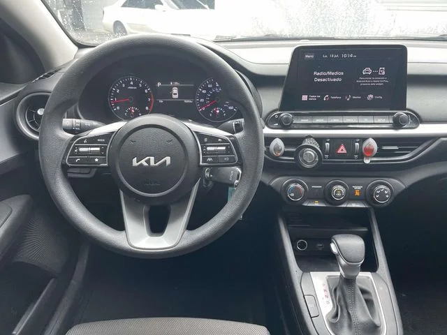Used 2024 White Kia LXS image 10
