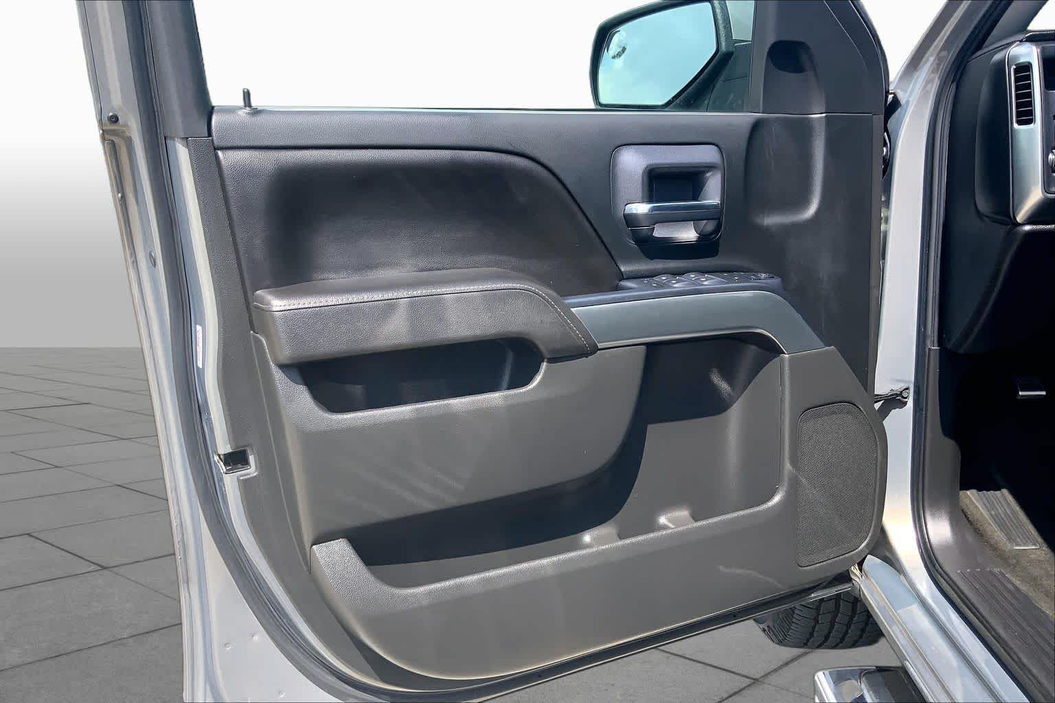 Used 2017 Pepperdust Metallic Chevrolet LT image 21