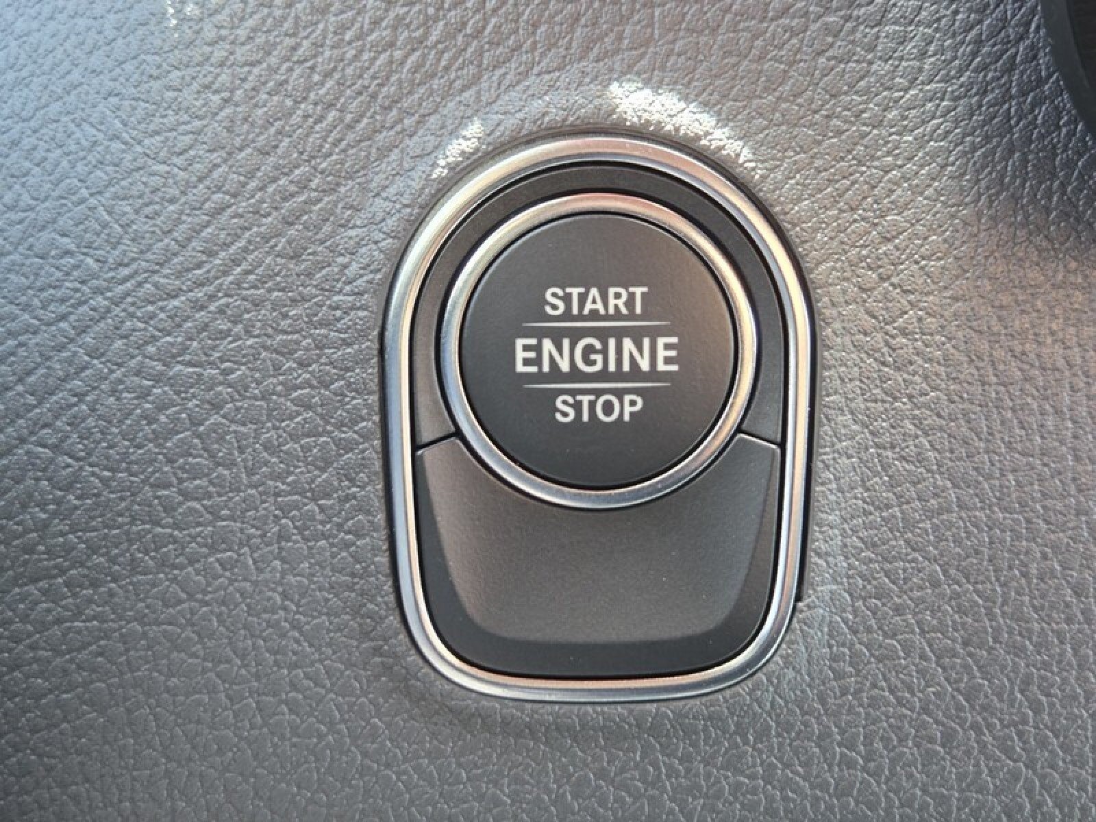 New 2026 Arctic White Mercedes-Benz 2500 image 32