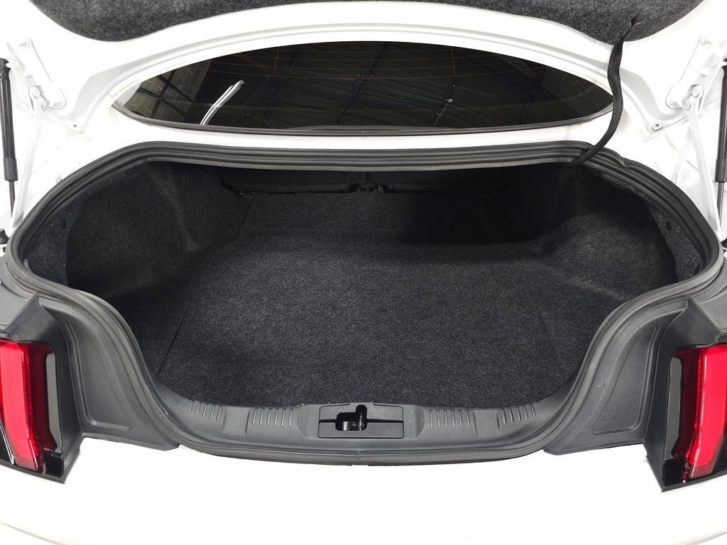 Used 2019 Oxford White Ford GT image 8