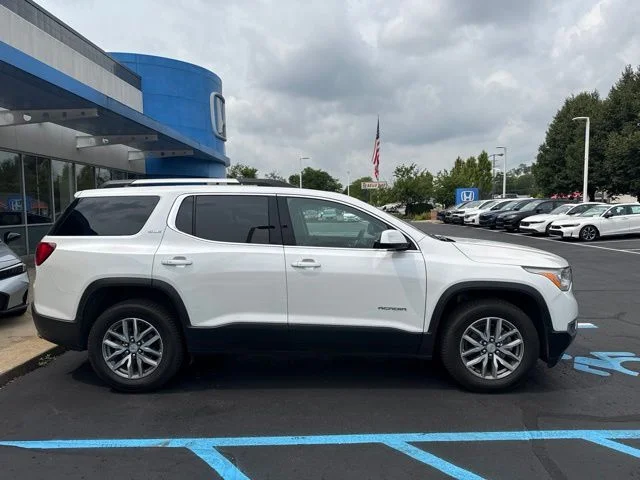 Used 2018 White Frost Tricoat GMC SLE-2 image 4
