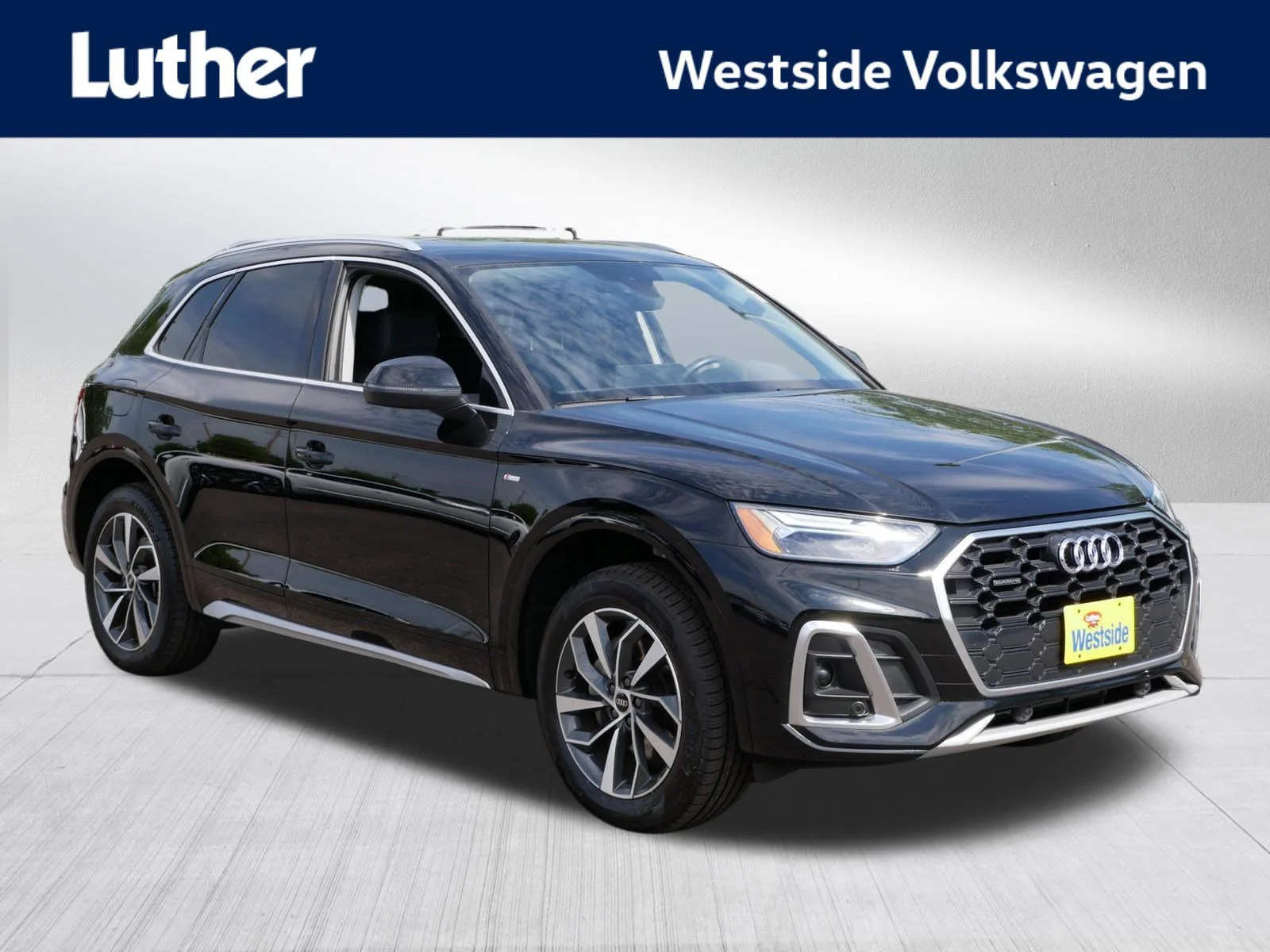 2023 Audi Q5 45 Premium's photo