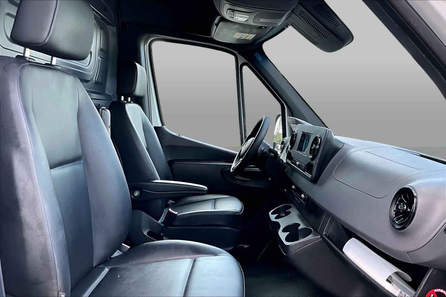 Used 2020 Arctic White Mercedes-Benz  image 9