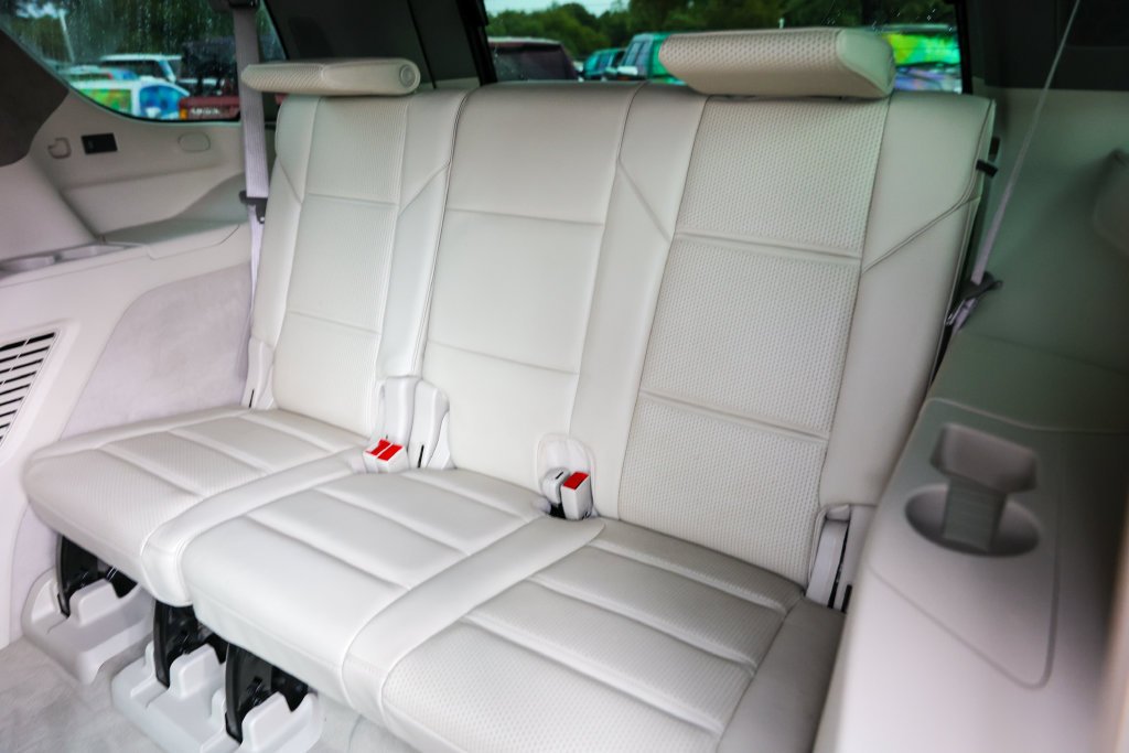 Certified Used 2025 Black Raven Cadillac Sport Platinum image 24