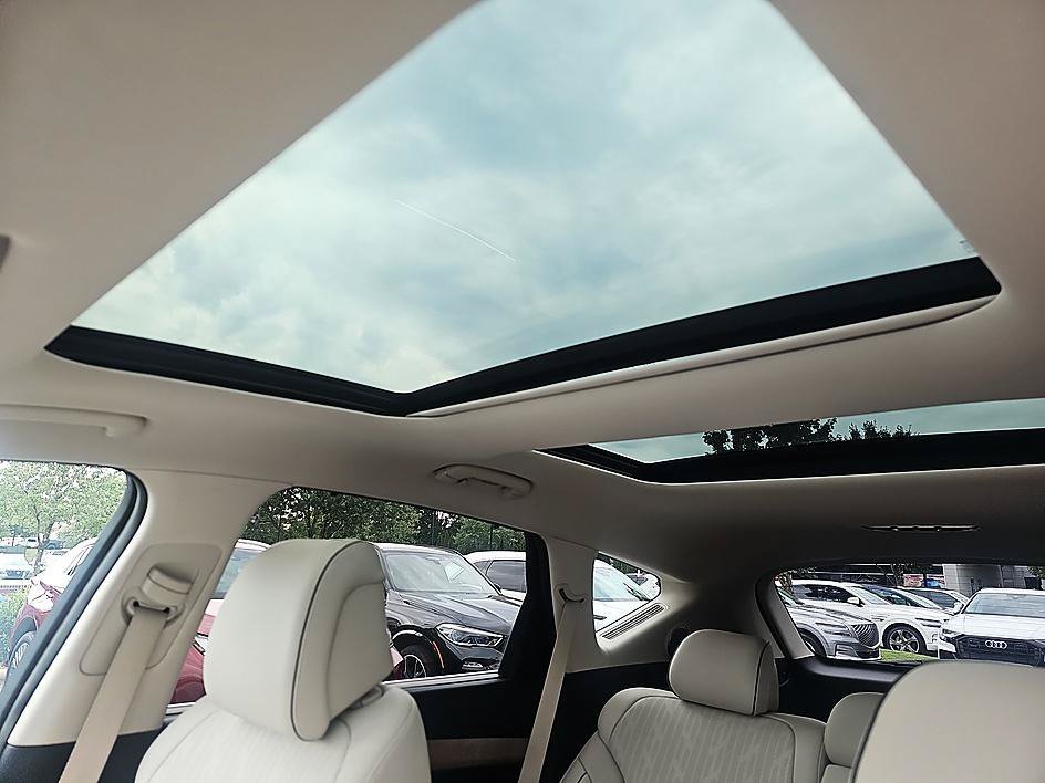 Used 2021 Savile Silver Genesis 2.5T Advanced image 31