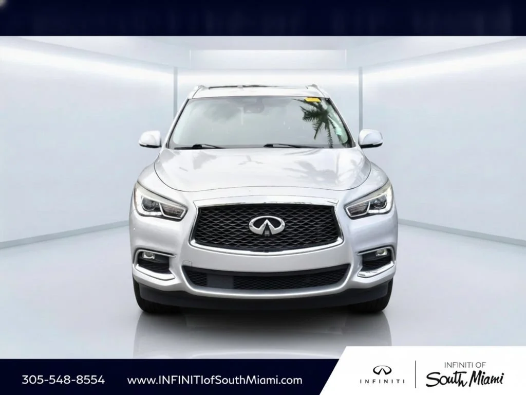 Used 2019 Liquid Platinum INFINITI LUXE image 2