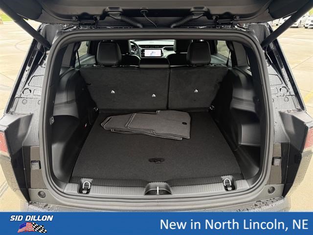 New 2026 Diamond Black Crystal Pearlcoat Jeep Laredo image 7