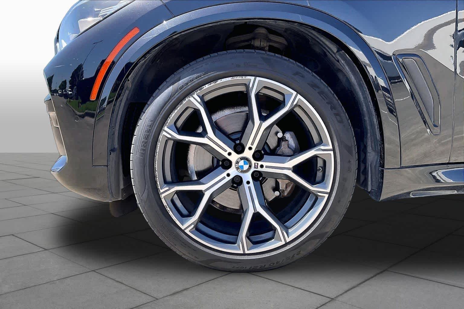 Used 2021 Black Sapphire Metallic BMW sDrive40i image 10
