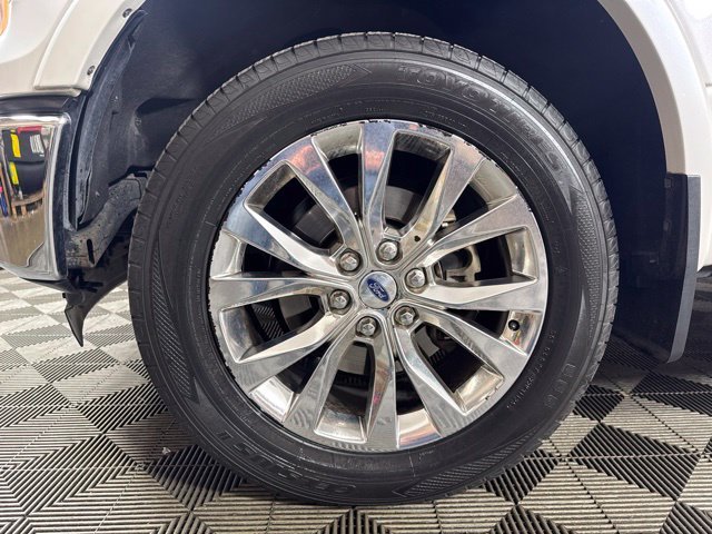 Used 2016 White Ford Lariat image 10