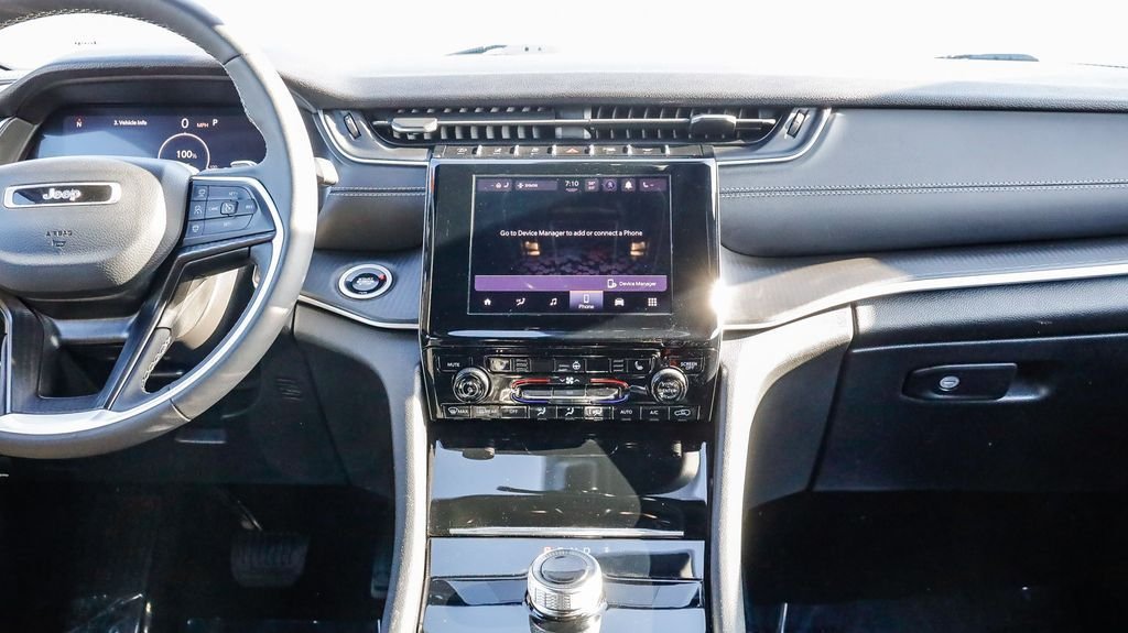 Used 2025 Silver Jeep Altitude image 16
