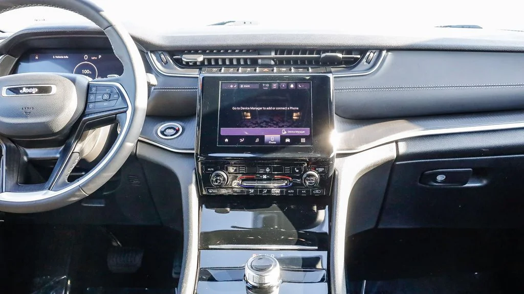 Used 2025 Silver Jeep Altitude image 16