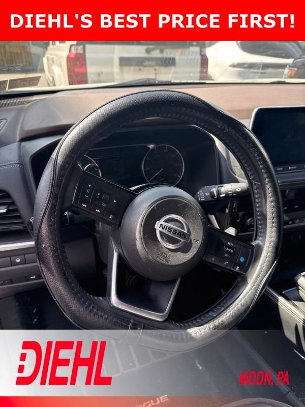 Used 2021 White Nissan SL image 10