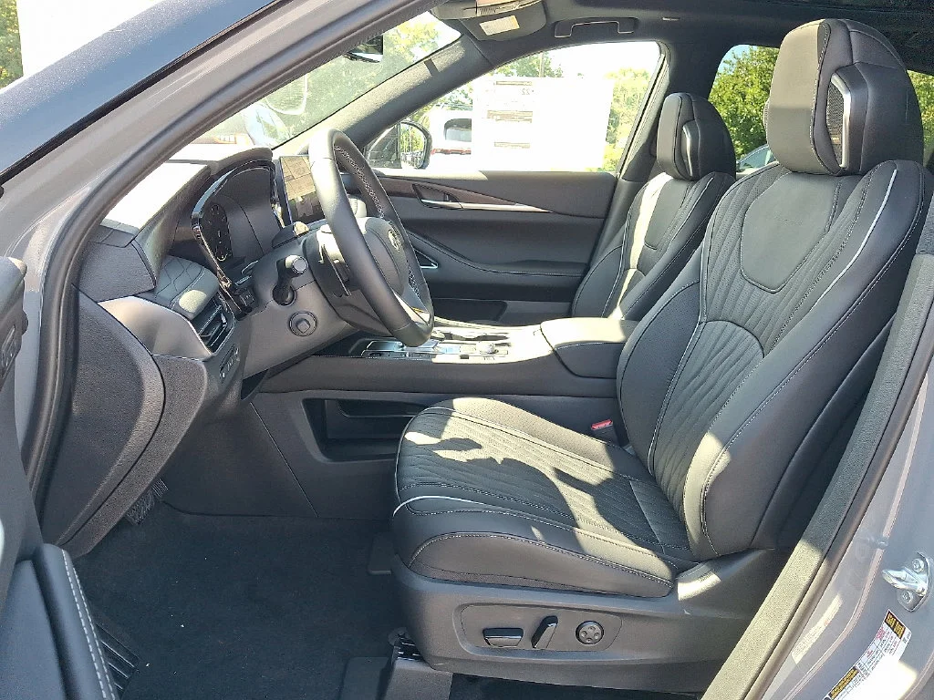 New 2027 Gray INFINITI AUTOGRAPH image 9