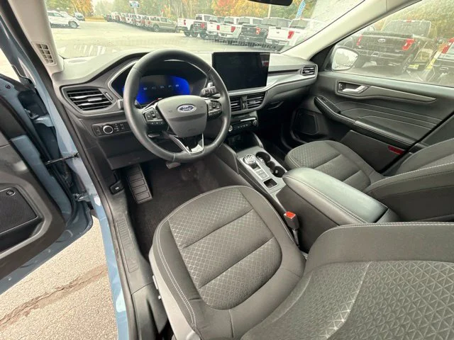 Used 2025 Vapor Blue Ford Active image 16